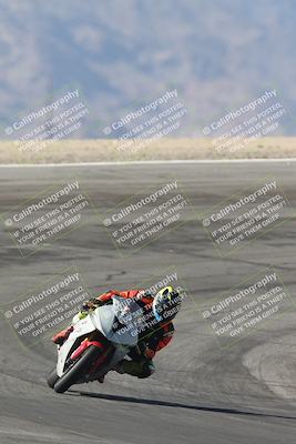 media/Oct-30-2025-Racers Edge (Thu) [[dabbdaf680]]/3-B Group/Session 2 (Bowl Exit)/